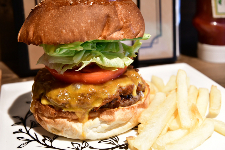 【神保町】ハンバーガーの超名店『folk burgers&beers』（フォークバーガー）