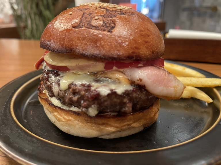 【恵比寿】BLACOWS（ブラッカウズ）｜黒毛和牛バーガーを“バランス”で食べるなら外せない一軒