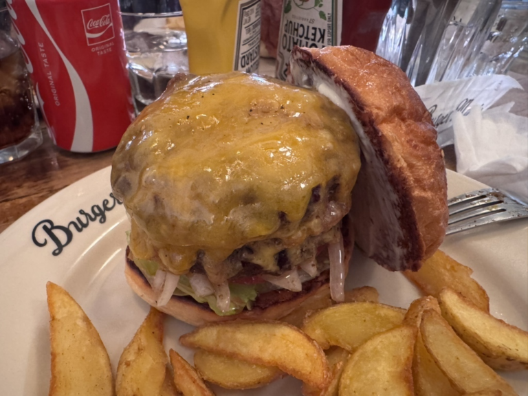 【恵比寿】Burger Mania EBISU（バーガーマニア恵比寿）｜クラシックに見えて、実はかなり作り込まれた東京バーガー