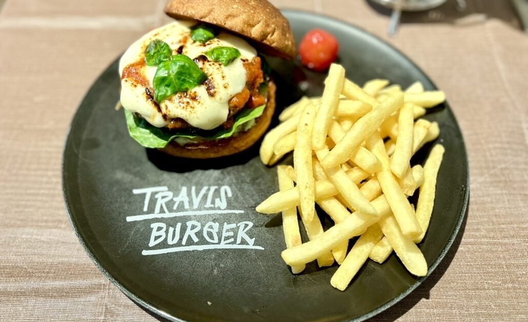 TRAVIS BURGER(トラヴィスバーガー)
